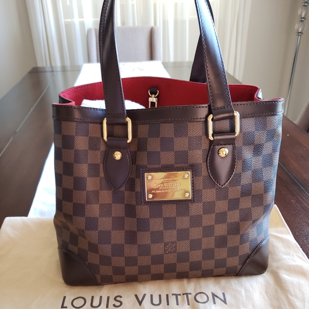 Authenticated Louis Vuitton hampstead pm